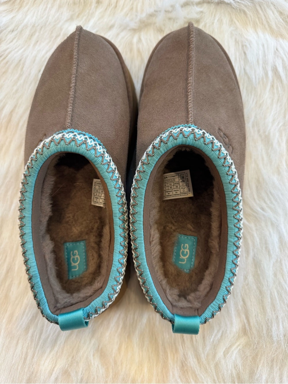 NEW UGG Tazz II Platform Slipper Caribou Sapphire Ice 💙🤍🤎 - Picture 4 of 10